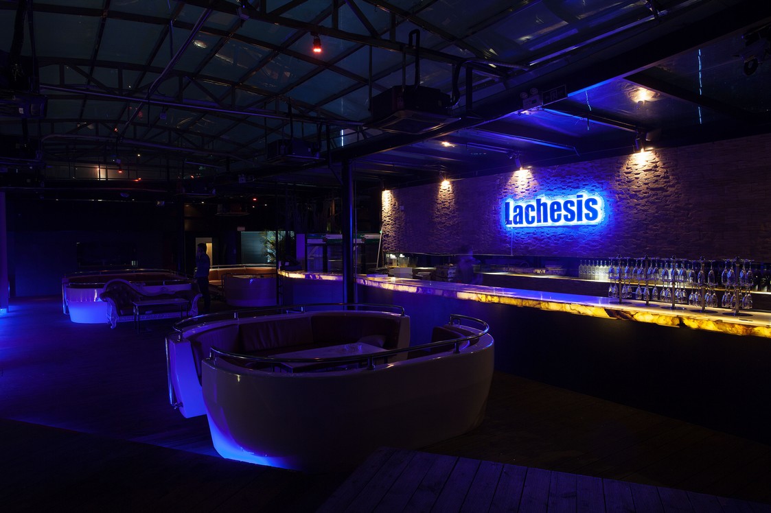 深圳凤凰大厦LA酒吧设计